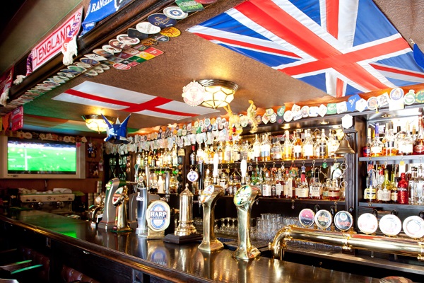 За всю жизнь британцы проводят в похмелье целый год