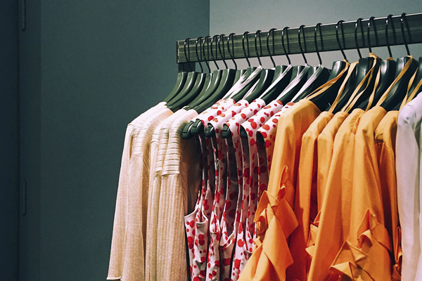 Вешалки для одежды: функциональность и стиль в каждой детали