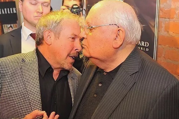 Макаревич назвал критиков Горбачева мразями