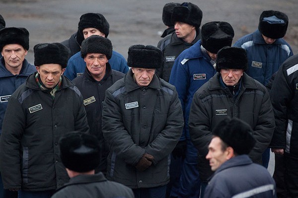 В России будут зарабатывать на заключенных