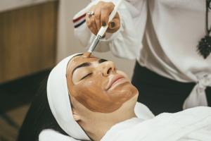 Косметология как отдельная отрасль: прошлое, настоящее и будущее