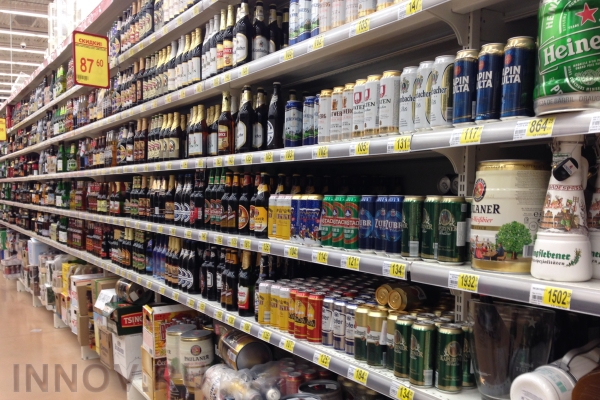 Алкоголь в пластиковой таре решено запретить со следующего года