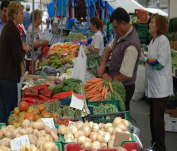 Средной рынок не закроют Средной рынок не закроют