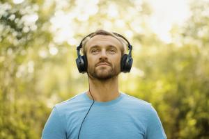 Нейросессии Интераура: разработаны аудионастрои на основе нейростимуляции для освобождения от прошлого и жизни в настоящем