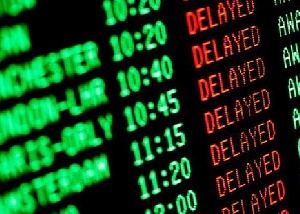 В аэропортах Москвы из-за непогоды  задержано уже более 10 авиарейсов 