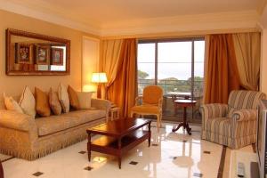 Шторы премиум на заказ: когда окно становится произведением искусства