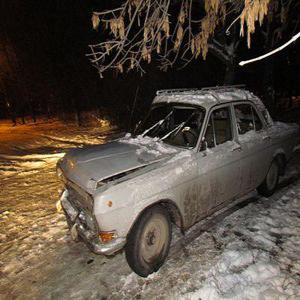 Водителя с обочины отбросило под МАЗ, в результате чего он погиб 