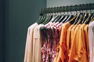 Вешалки для одежды: функциональность и стиль в каждой детали