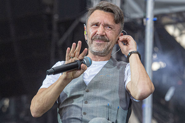 Сергей Шнуров не собирается убирать мат из своих песен