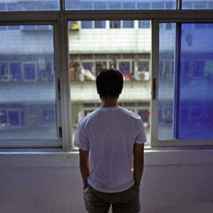 14-летний подросток выпрыгнул из окна 8-го этажа