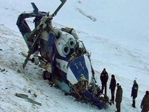 Разбившийся на Гребном канале вертолет задел ЛЭП