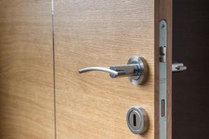 Входные двери: разнообразие и секреты создания