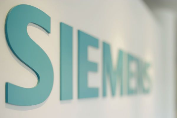 Siemens сокращает свой бизнес в России