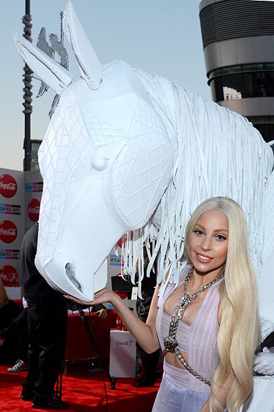 Церемония American Music Awards-2013 прошла Лос-Анджелесе