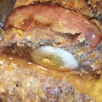 Мясной рулет с яйцом