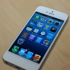 Названа себестоимость iPhone 5 