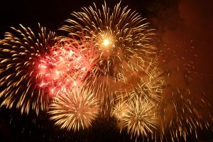 Фейерверки и салюты: пиротехника для праздника