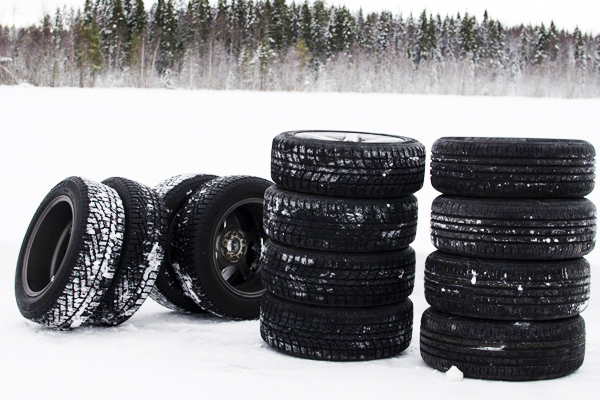 Зимние шины XXI века: от ледяных троп к умным помощникам