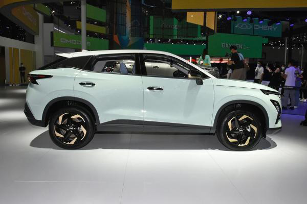 Покупка машины у официального автодилера: необходимая документация для безопасной и законной сделки