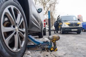 Выездной шиномонтаж: мобильная мастерская оснащенная всем необходимым оборудованием