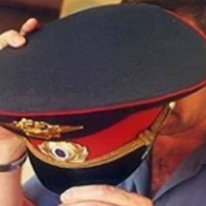 За рулём Фольксвагена, влетевшего под грузовик, был сотрудник полиции