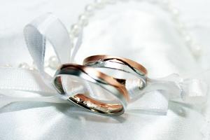 Можно ли иметь разные обручальные кольца?