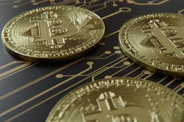 Выводим биткоин на банковскую карту