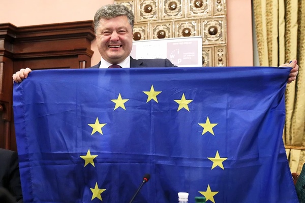 Порошенко наобещал украинцам миллиард евро помощи от «своих друзей»
