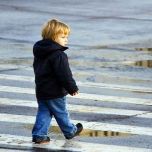 Мама и её 7-летний ребёнок сбиты на пешеходном переходе в Московском районе