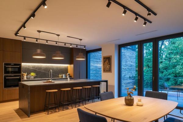 Каталог трековых светильников 2026 с обзором топбрендов и цен