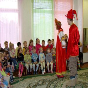 Персонажи Зима и Петрушка расскажут об истории праздника «Масленица» 