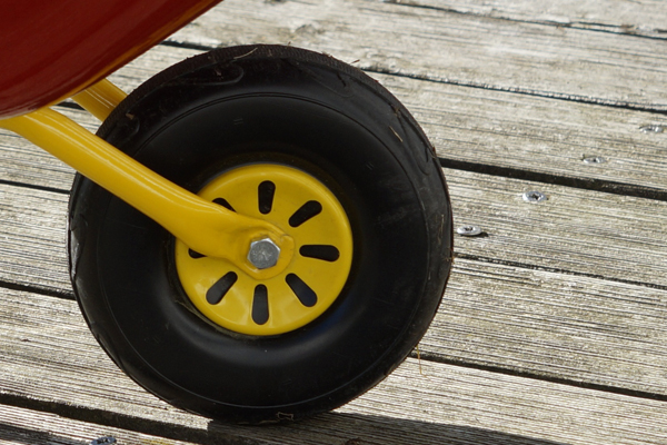 Промышленные колеса и колесные опоры: основные типы и применение