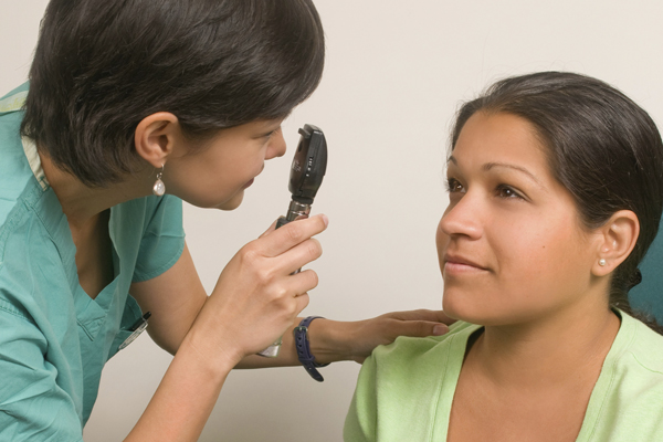 Что может выявить диагностика зрения: основные заболевания и их симптомы