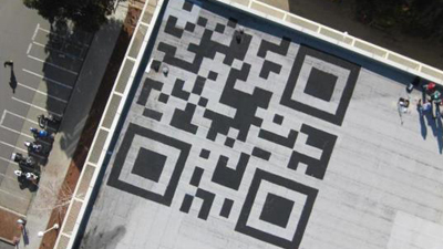 Здание Facebook украсили гигантским QR-кодом 