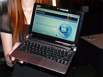 Acer Aspire One D250 c Google Android.    engadget.com