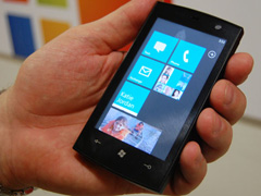    Windows Phone 7    