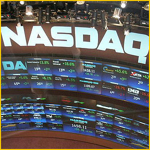 
Dow Jones снизился более чем на 500 пунктов, NASDAQ упал на 4%
