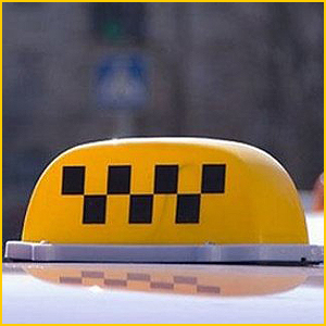 
Первый таксист с официальным разрешением работы появится уже в этот понедельник!
