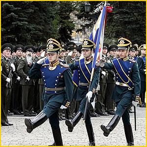 
20 нижегородцев отправились служить в Президентский полк
 

