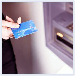 
БАНК Уралсиб предложил своим клиентам возможность перевода средств с карты на карту при помощи банкомата
