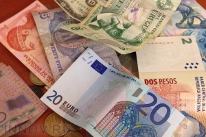 ЦБ РФ установил официальный курс валют на 6 мая 2015 года
