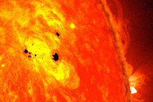 На поверхности Солнца появилось крупнейшее за много лет тёмное пятно