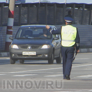 Инспекторы полка ДПС выявили автодокументы с признаками подделки