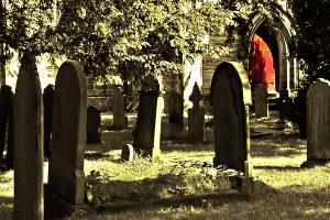 Фото с кладбища небезобидны, им по силам накликать беду