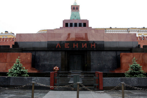 Мавзолей Ленина  закрывают
