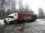 Фура протаранила три автомобиля