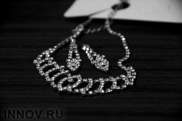 Можно ли дарить серебряные украшения?