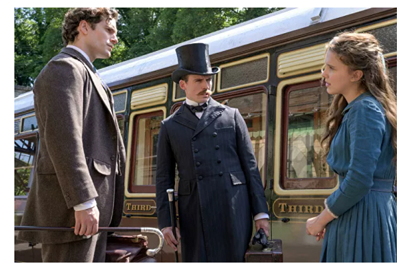 В Сети опубликованы первые кадры фильма Netflix о сестре Шерлока Холмса