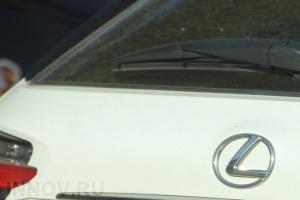 Lexus      SUV-