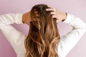 Технические шампуни и сервисные средства для волос